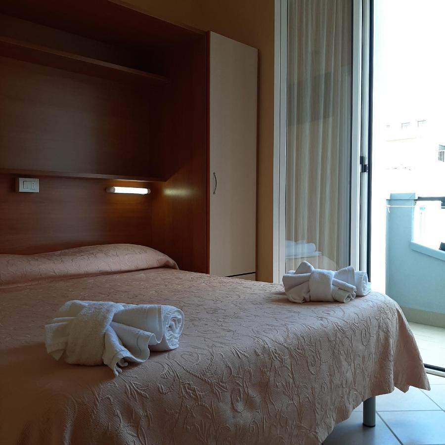 Hotel Originale Rimini Esterno foto