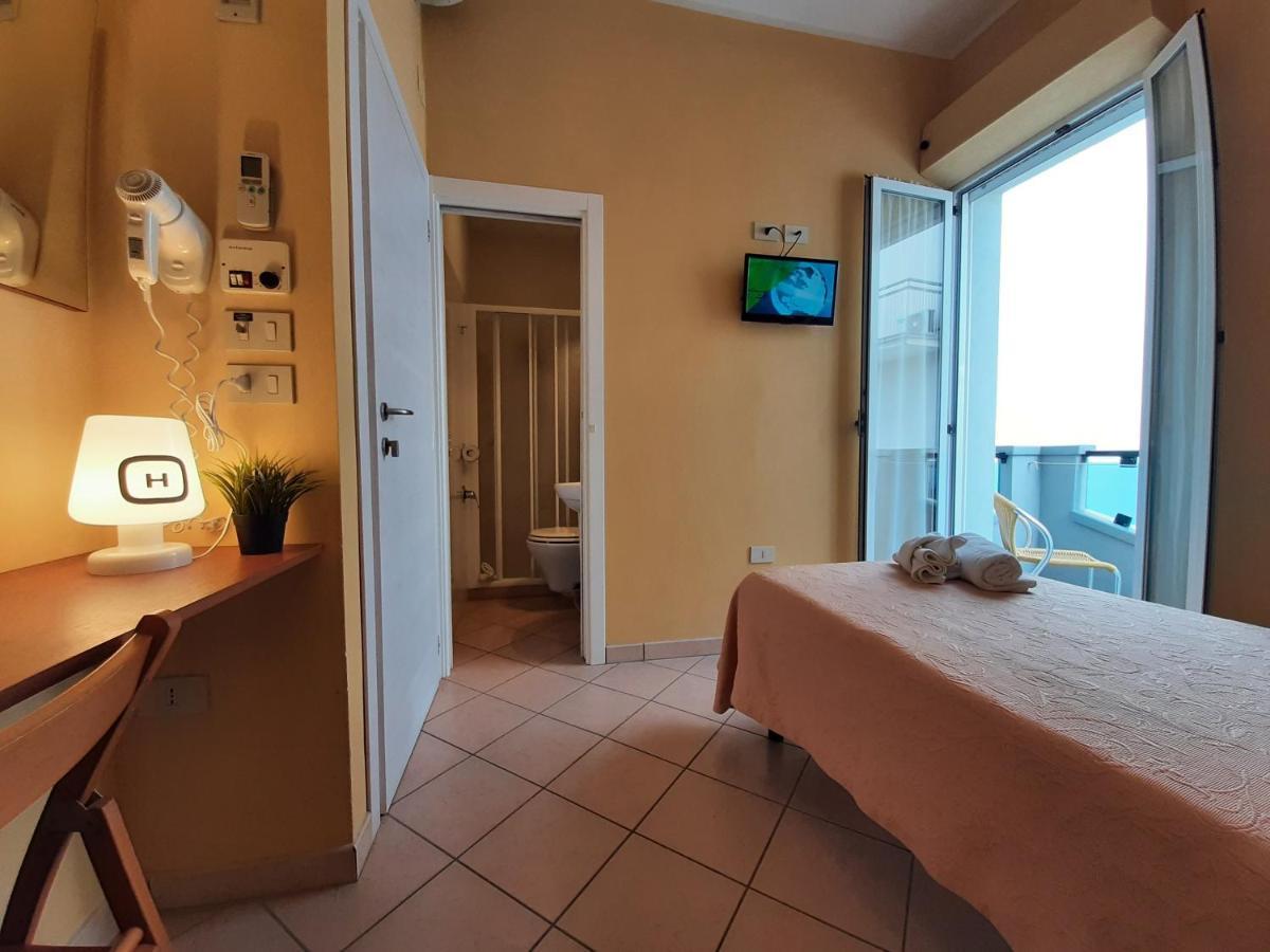 Hotel Originale Rimini Esterno foto