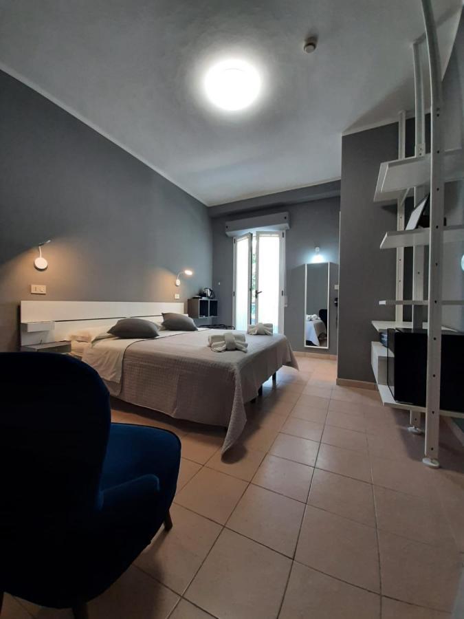 Hotel Originale Rimini Esterno foto