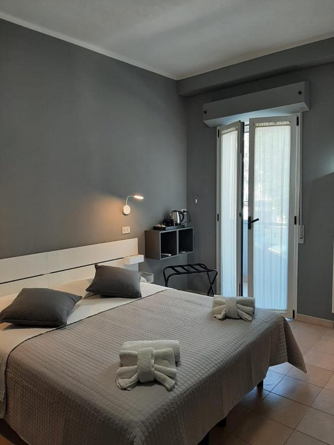 Hotel Originale Rimini Esterno foto
